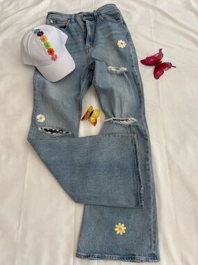 Levi’s 70s High Flare Jeans 26x32 Distressed Custom Daisy Patch Hat Bundle BOHO